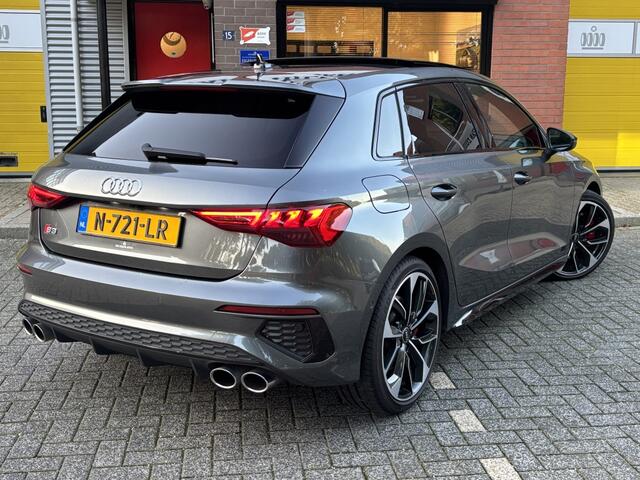 Audi S3 Sportback 2.0 TFSI 310pk Quattro S-Line Pano LED 19" Camera