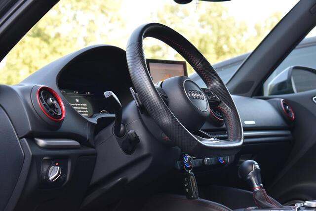 Audi S3 SPORTBACK 2.0 TFSI S3 quattro Pano ACC Lane Virtual Schaalst B&O