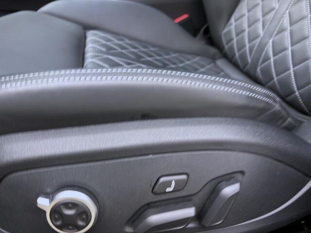 Audi S4 Avant S4 3.0 TDI Quattro 340 PK ACC Panoramadak 19 Inch Matrix LED Camera Sportstoelen PLUS