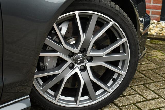 Audi S6 Avant 4.0 TFSI 450pk quattro Ceramic B&O S-zetels Pano Luchtv 360