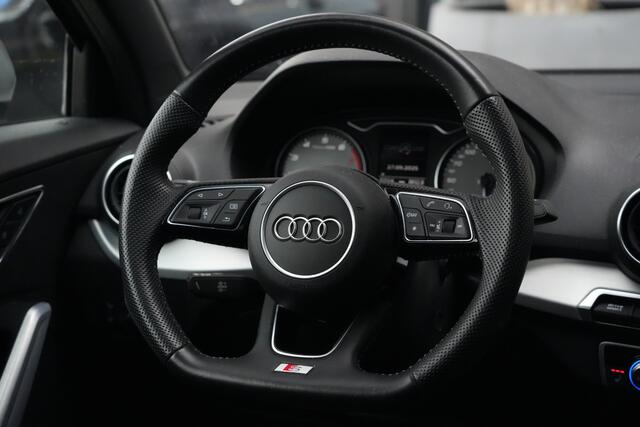 Audi SQ2 2.0 TFSI 300pk Panoramadak/Navigatie/Stoelverwarming