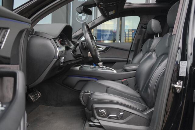 Audi SQ7 4.0 TDI V8 435pk Grijs kenteken Panoramadak Keramisch 4-Wielsturing Luchtvering Virtual cockpit Bose 22" LMV