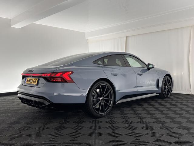 Audi e-tron GT 93 kWh *PANO | HEAD-UP | ADAPTIVE-CRUISE | 1/2LEATHER-ALCANTARA | BLIS | BANG&OLUFSEN | MATRIX-LED | AIR-SUSPENSION | SPORT-SEATS | SURROUND-VIEW | KEYLESS | DIGI-COCKPIT | DAB+ | NAVI-FULLMAP | 21'