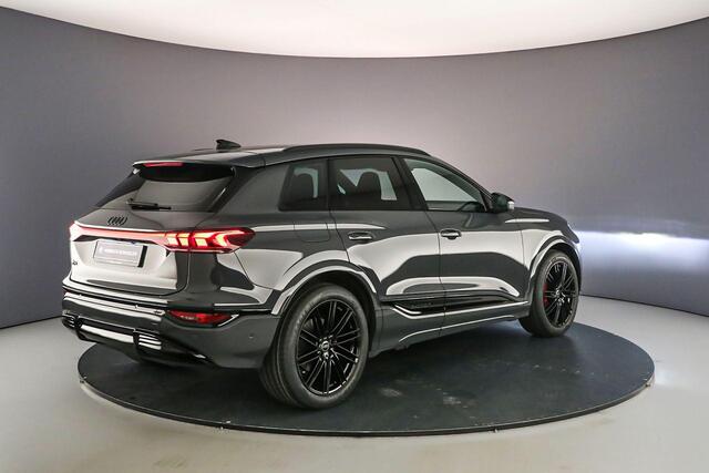 Audi e-tron Q6 S edition performance 100 kWh | Black Edition | 21 inch zwart | Luchtvering | Rode remzadels