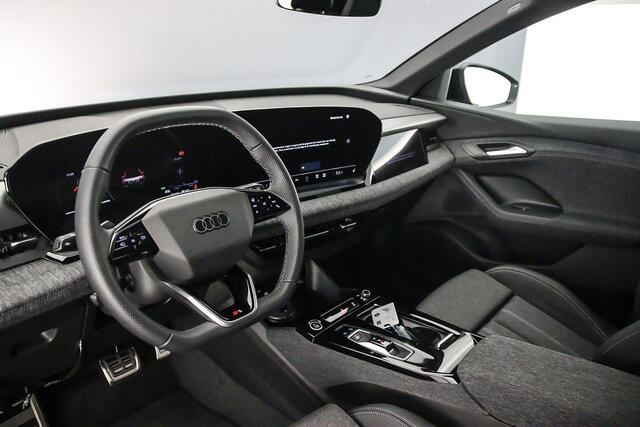 Audi e-tron Q6 S edition performance 100 kWh | Black Edition | 21 inch zwart | Luchtvering | Rode remzadels