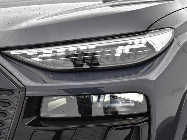 Audi e-tron Q6 Launch edition e-tron 252 PK · Tech plus · Privacy glas