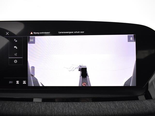 Audi e-tron Q6 Launch edition e-tron 252 PK · Tech plus · Privacy glas