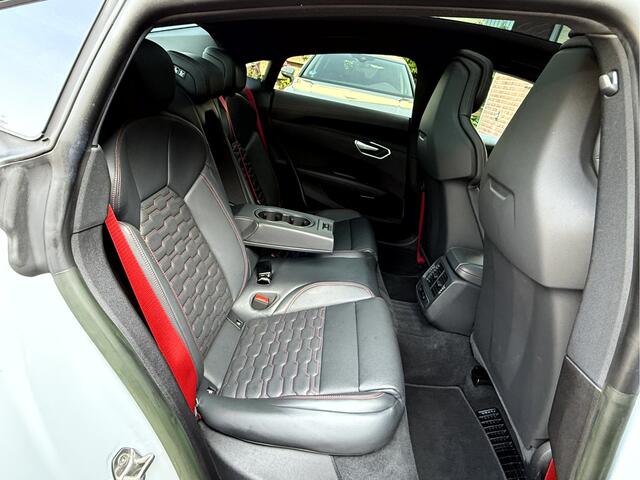 Audi e-tron GT RS 93 kWh 600pk NL. Auto 21''Lmv, B&O, Panoramadak