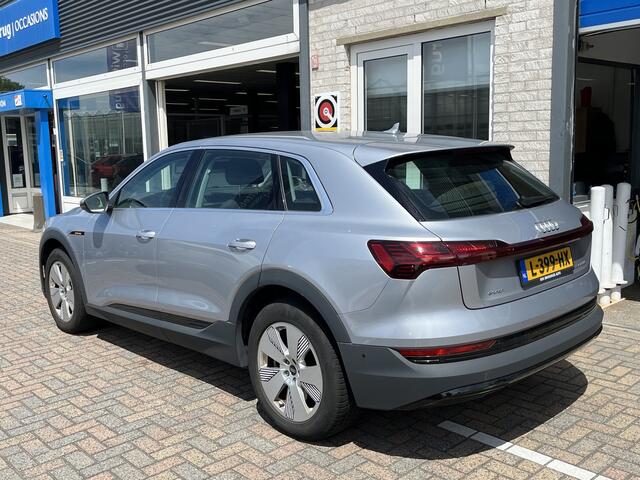 Audi e-tron 55 quattro edition 95 kWh / AUTOMAAT/ DIGITAL DASH/ CRUISE/ KEYLESS/ LUCHTVERING/ RIJ-MODI/ NAVI/ CLIMA/ DAB/ PARK. SENSOREN/ MATRIX/ BLUETOOTH