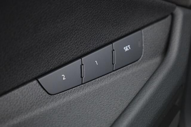 Audi e-tron e-tron 55 quattro advanced 95 kWh | Luchtvering | Adapt. Cruise | Voorstoelen Elek. | Camera