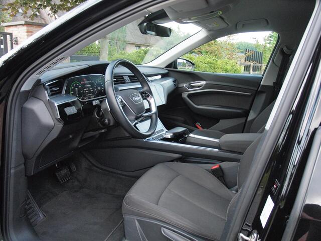 Audi e-tron 55 quattro edition 95 kWh | Cruise Control | Parkeersensoren | DAB | NL-Auto |