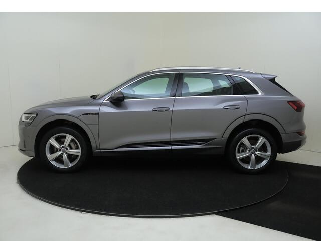 Audi e-tron e-tron 50 quattro Launch edition 71 kWh | Luchtvering | Navigatie Plus | Lederen bekleding | Elektrisch verstelbare voorstoelen | Parkeersensoren | Cruise control |