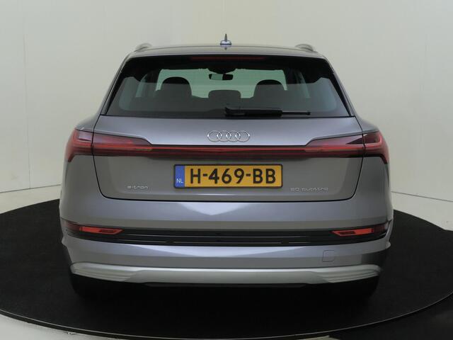 Audi e-tron e-tron 50 quattro Launch edition 71 kWh | Luchtvering | Navigatie Plus | Lederen bekleding | Elektrisch verstelbare voorstoelen | Parkeersensoren | Cruise control |