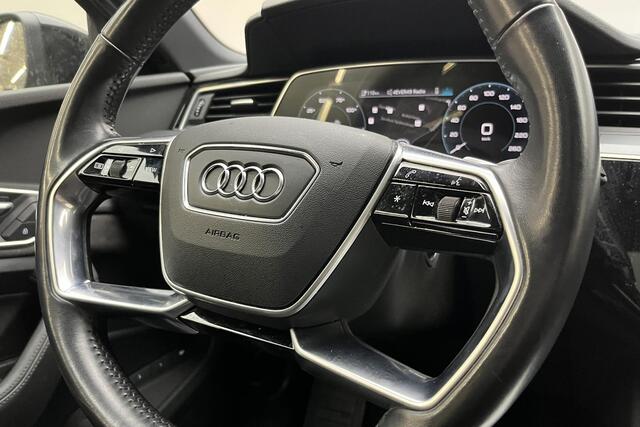 Audi e-tron 50 quattro Black edition | Blackpack | Panoramadak | 1e eigenaar |