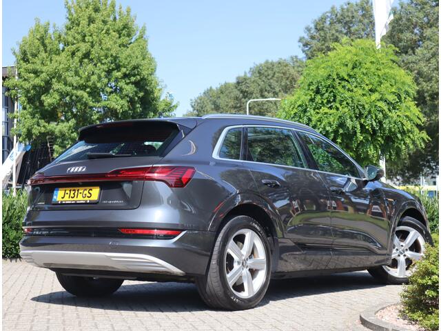 Audi e-tron 50 quattro Business edition Plus 71 kWh / Panoramadak / Sportstoelen