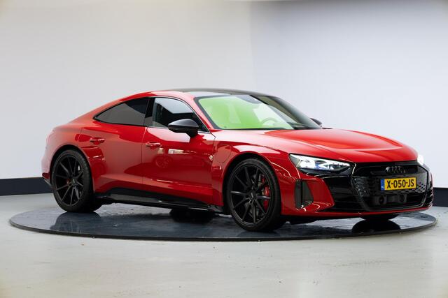 Audi e-tron GT RS 93 kWh | Dynamic pakket plus | Designpakket rood | Carbon | Clanck | Vossen | Assistentiepakket 'Plus' |