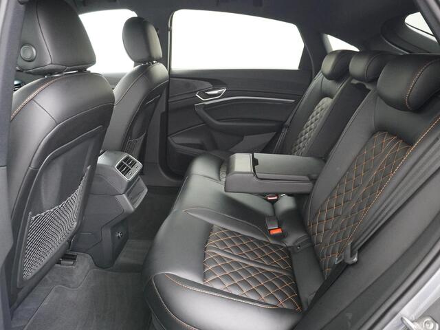 Audi e-tron Sportback 55 quattro Advanced edition 95 kWh VAN: 39.900,- VOOR: 37.440,- UW HERFSTVOORDEEL: 2.460,- | RIJKLAARPRIJS INCL. 12MND BOVAG | ADD. CRUISE CONTROL | CAMERA | LEDER