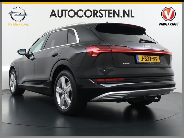 Audi e-tron 55 Quattro 95kWh 408PK Trekhaak Leder/Alcantara Panoramadak Adap.Cruise Navi Ecc Stoelverwarming Business Edition Plus Luchtvering Memory Lmv Elek.Achterklep Privacy Glas Keyless 1e Eigenaar 1.800KG Trekgewicht Zeer compleet!