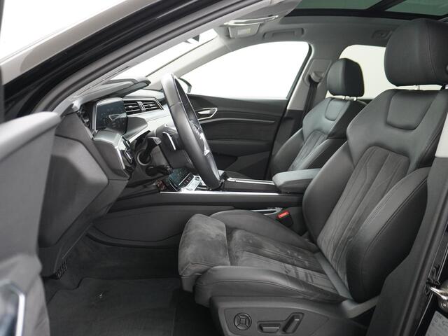 Audi e-tron 55 Quattro 95kWh 408PK Trekhaak Leder/Alcantara Panoramadak Adap.Cruise Navi Ecc Stoelverwarming Business Edition Plus Luchtvering Memory Lmv Elek.Achterklep Privacy Glas Keyless 1e Eigenaar 1.800KG Trekgewicht Zeer compleet!