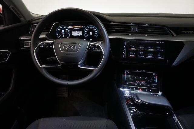 Audi e-tron e-tron 55 quattro | Leder | Navigatie | Trekhaak | Led koplampen | Tour pakket | Virtual cockpit | Cruise control adaptief