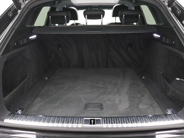 Audi e-tron 55 quattro S edition 95 kWh 408PK Aut. SOH 92,25%, Pano-Schuifdak, Memorystoel, Luchtvering, Alarm, Stoelverwarming, 20" LM Velgen, Adaptieve Cruise Control