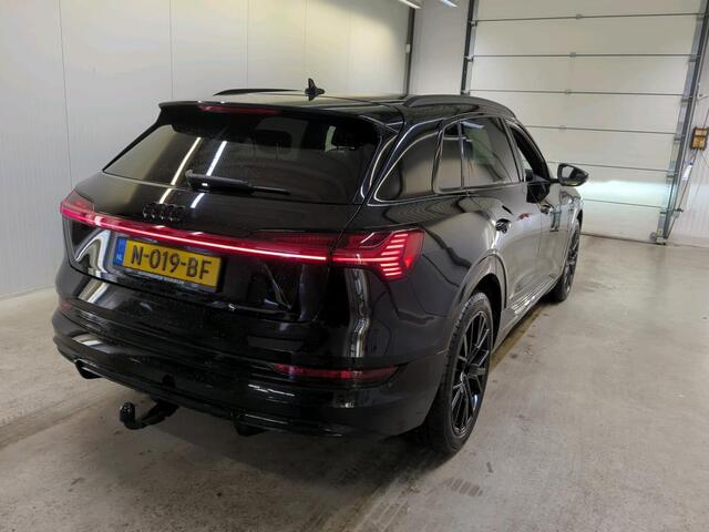 Audi e-tron 55 quattro S edition 95 kWh | Panorama | Trekhaak | 21 Inch |