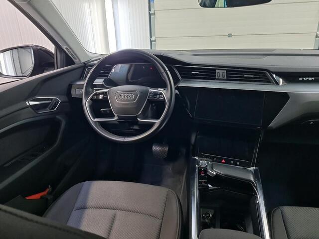 Audi e-tron 50 quattro Business edition 71 kWh Navigatie Apple Carplay/Android Auto Camera Parkeersensoren Adaptive Cruise Control Full LED Lichtmetalen velgen Climate Control