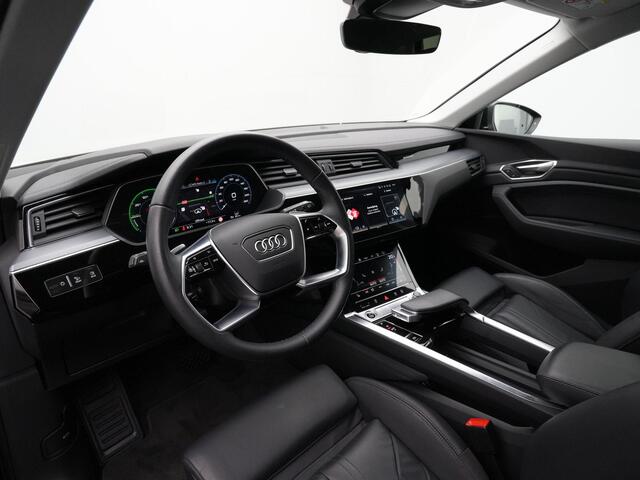 Audi e-tron 55 quattro Advanced edition Plus 95 kWh 408 pk | Panoramadak | Trekhaak | Valcona leder | Geheugenstoel | Rondomzicht camera | Head-up display