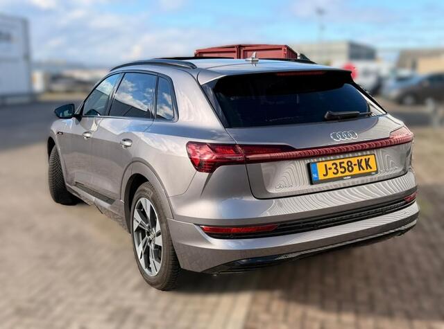 Audi e-tron e-tron 50 quattro Launch edition plus 71 kWh | Black Edition | Panoramadak | Memory Seats | Luchtvering | Adaptive Cruise Control | Keyless | Matrix LED | Leder | Stoelverwarming | NAP |