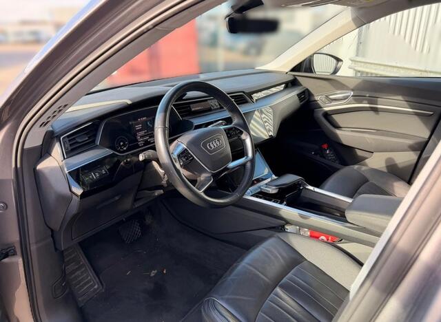 Audi e-tron e-tron 50 quattro Launch edition plus 71 kWh | Black Edition | Panoramadak | Memory Seats | Luchtvering | Adaptive Cruise Control | Keyless | Matrix LED | Leder | Stoelverwarming | NAP |