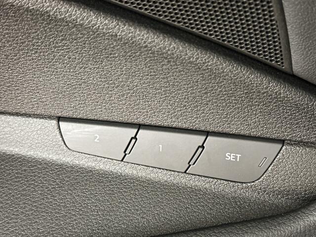 Audi e-tron 50 quattro Business edition Plus 71 kWh | Panoramadak | Stoelverwarming | Navigatie | Trekhaak