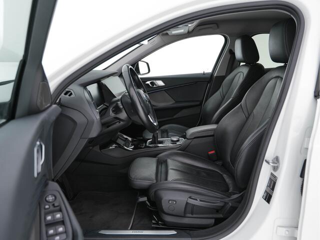 BMW 1-SERIE 118i High Executive Edition *VIRTUAL-COCKPIT | H&K-SOUND | VOLLEDER | LED-LIGHTS | KEYLESS | NAVI-PROF | DAB | CAMERA | ECC | PDC | CRUISE*