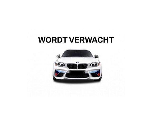 BMW 1-SERIE M135i xDrive Panoramadak, Parkeerhulp