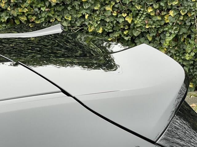 BMW 1-SERIE 5-deurs 120 | M-Sport Pro | Panorama | Harman/Kardon | Stuur + Stoelverw. | 19''