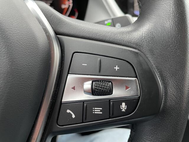 BMW 1-SERIE 118i Introduction Edition | Trekhaak | Camera | Navi