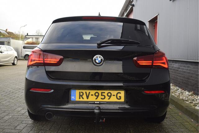 BMW 1-SERIE 116i Edition Sport Line Shadow Executive Sportstoelen, Navi prof, PDC v+a,
