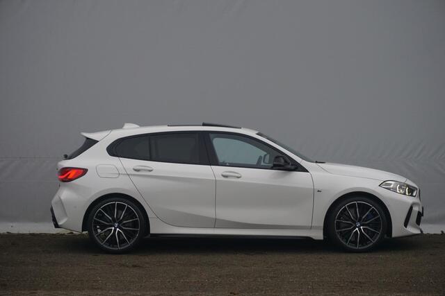 BMW 1-SERIE 5-deurs M135i xDrive | Comfort Pro Pack | M Performance Pack | Travel Pack