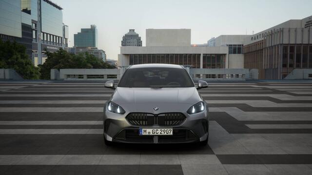 BMW 1-SERIE 120 High Executive M Sport Automaat / Sportstoelen / Adaptieve LED / M Adaptief onderstel / Comfort Access / Parking Assistant Plus / Head-Up / Stuurverwarming