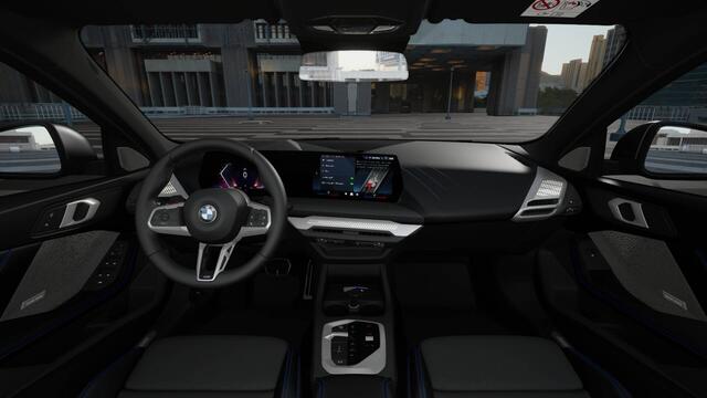 BMW 1-SERIE 120 High Executive M Sport Automaat / Sportstoelen / Adaptieve LED / M Adaptief onderstel / Comfort Access / Parking Assistant Plus / Head-Up / Stuurverwarming