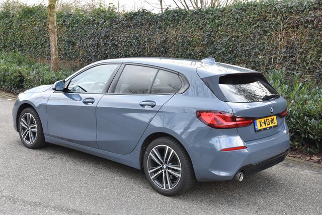 BMW 1-SERIE 118i High Executive | SPORTLEDER | TREKHAAK | STOEL/STUUR VERW