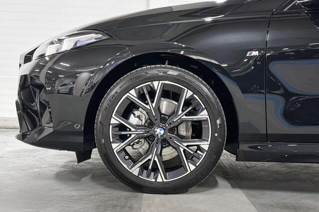 BMW 1-SERIE 120 | M-Sport Design | Premium Pack | Driving Assistant | Adaptive Led | Comfort Access