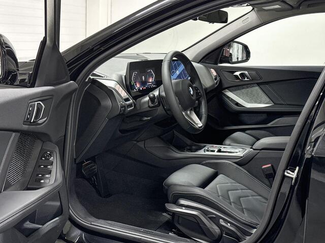 BMW 1-SERIE 120 | M-Sport Design | Premium Pack | Driving Assistant | Adaptive Led | Comfort Access