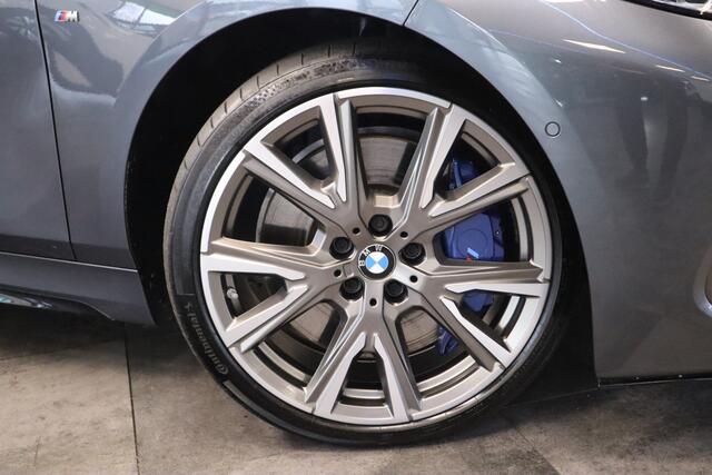 BMW 1-SERIE M135i xDrive High Executive Edition 306PK Headup Display Navigatie PDC VCP Cruise Control 19LMV Volleder interieur Schaal stoelen