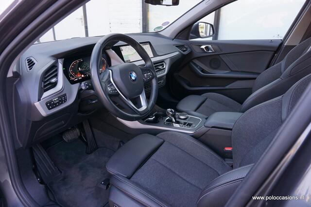 BMW 1-SERIE 118i Exec Automaat | Live Cockpit | Carplay | Sportinter