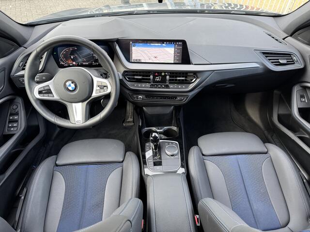 BMW 1-SERIE 118i M sport Live cockpit, LED, Performance, Licht pakket, DAB,