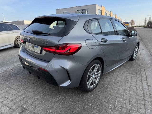 BMW 1-SERIE 118i M sport Live cockpit, LED, Performance, Licht pakket, DAB,