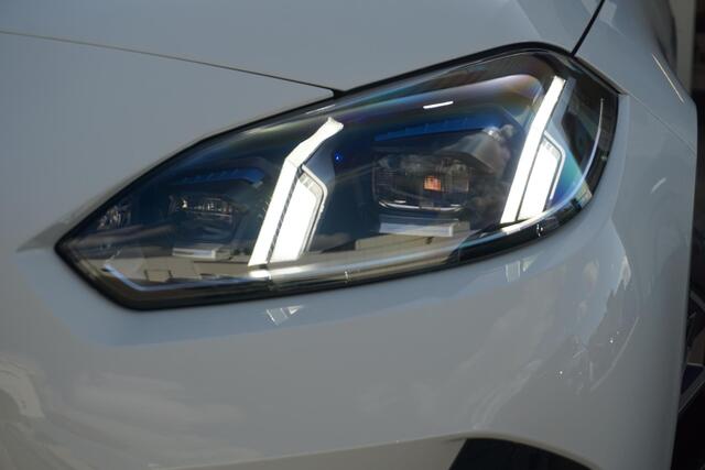 BMW 1-SERIE 120 M Sport Design 18'' / Premium Pack / Verwarmde Sportstoelen / Trekhaak / Comfort Acces