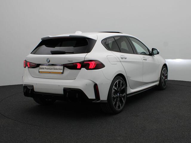 BMW 1-SERIE 120 M Sportpakket Pro | Premium Pack | Stuurwielrand Verwarmd | Comfort Access | Panoramadak | Driving Assistant | Harman Kardon | 19''