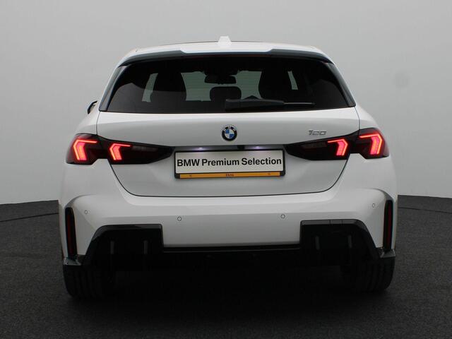 BMW 1-SERIE 120 M Sportpakket Pro | Premium Pack | Stuurwielrand Verwarmd | Comfort Access | Panoramadak | Driving Assistant | Harman Kardon | 19''