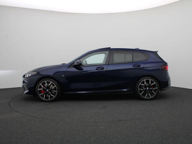 BMW 1-SERIE 120 M Sportpakket Pro | Premium Pack | Stuurwielrand Verwarmd | M Adaptief onderstel | Panoramadak | Driving Assistant | Harman Kardon | 19''